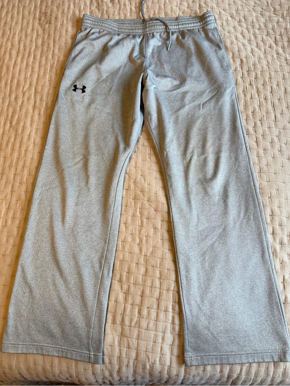 Under Armour Storm Gray Sweatpants Size Small - No Flaws